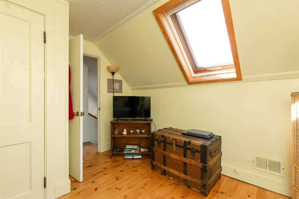 233 Hillside Drive Portsmouth NH 03801