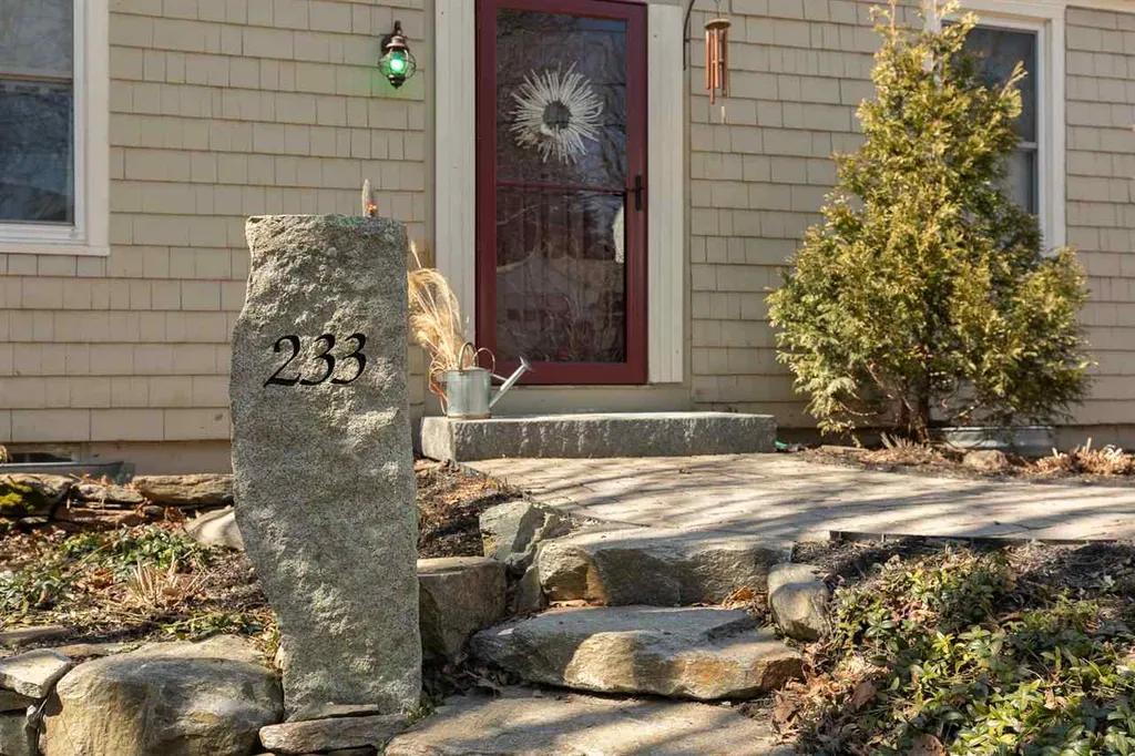 233 Hillside Drive Portsmouth NH 03801