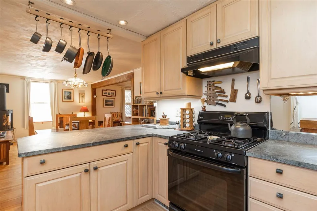 233 Hillside Drive Portsmouth NH 03801