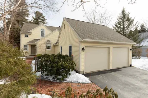 12 Old Bay Road New Castle NH 03854
