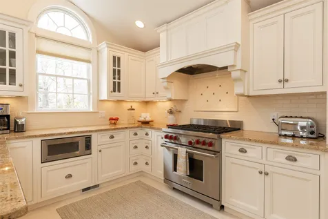 12 Old Bay Road New Castle NH 03854