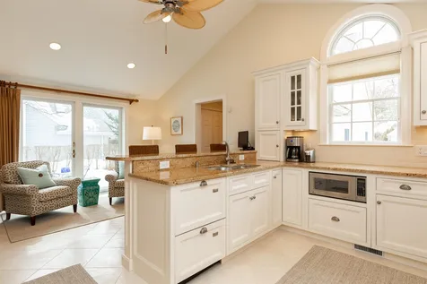 12 Old Bay Road New Castle NH 03854