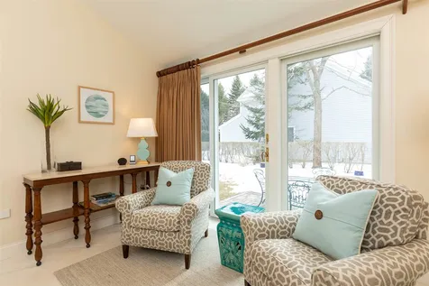 12 Old Bay Road New Castle NH 03854