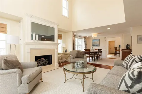 12 Old Bay Road New Castle NH 03854