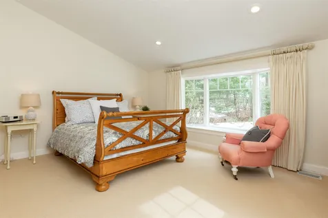12 Old Bay Road New Castle NH 03854