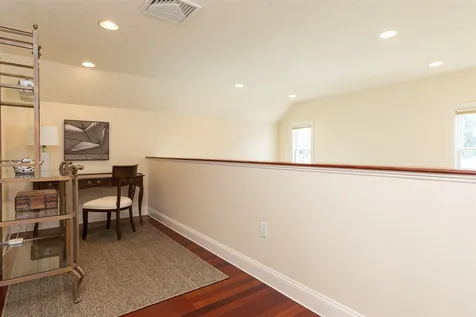 12 Old Bay Road New Castle NH 03854