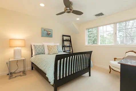 12 Old Bay Road New Castle NH 03854