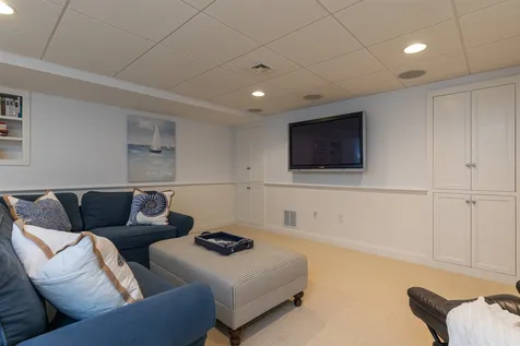 12 Old Bay Road New Castle NH 03854