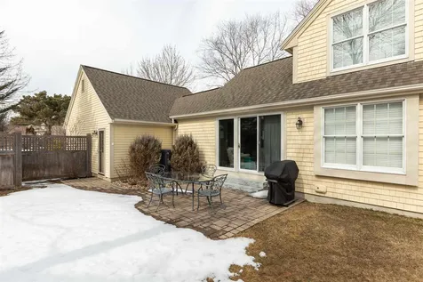 12 Old Bay Road New Castle NH 03854