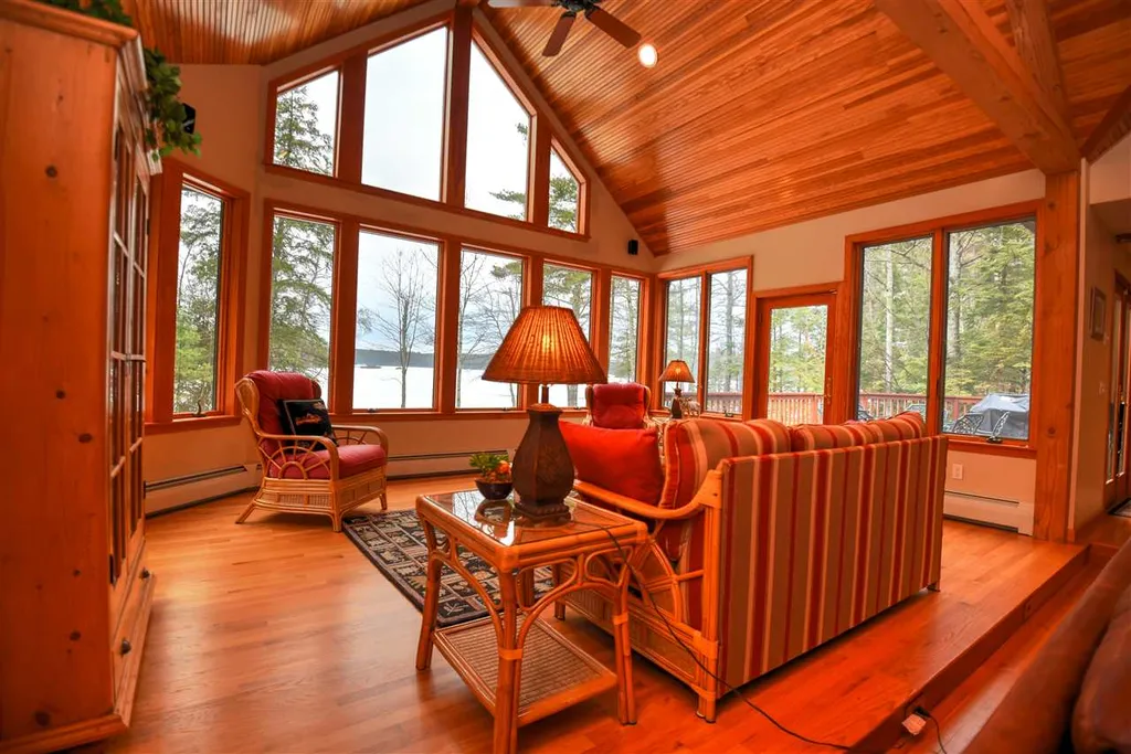 33 Harbourside Drive Moultonborough NH 03254