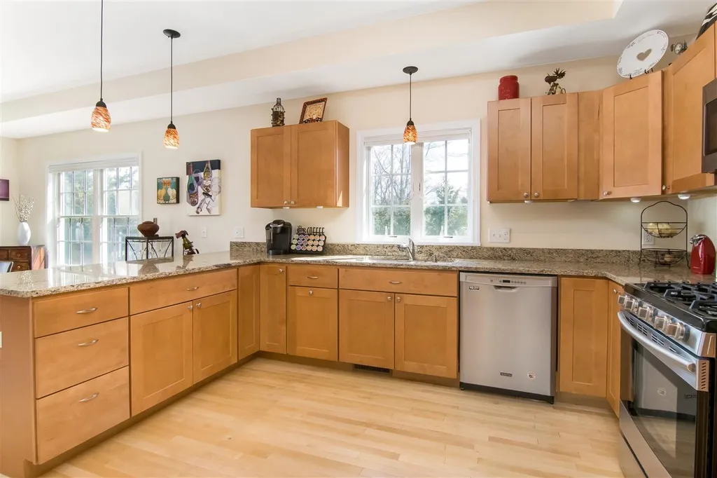 25 Steeple Way Williston VT 05495