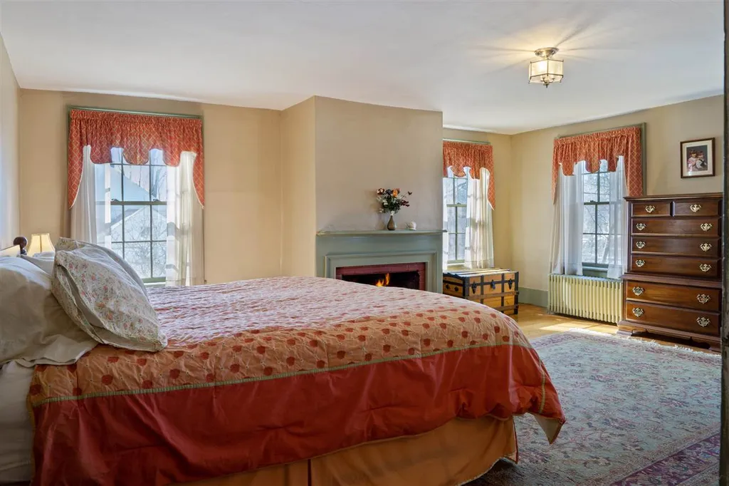 91 Main Street Peterborough NH 03458