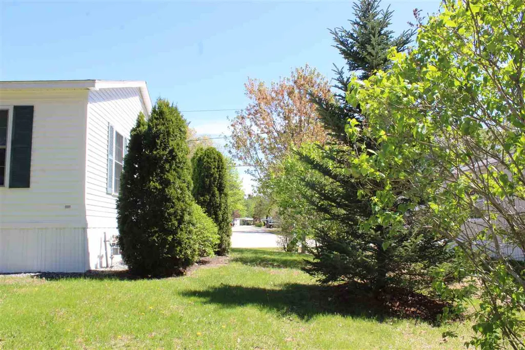 37 Centerwood Drive Concord NH 03301