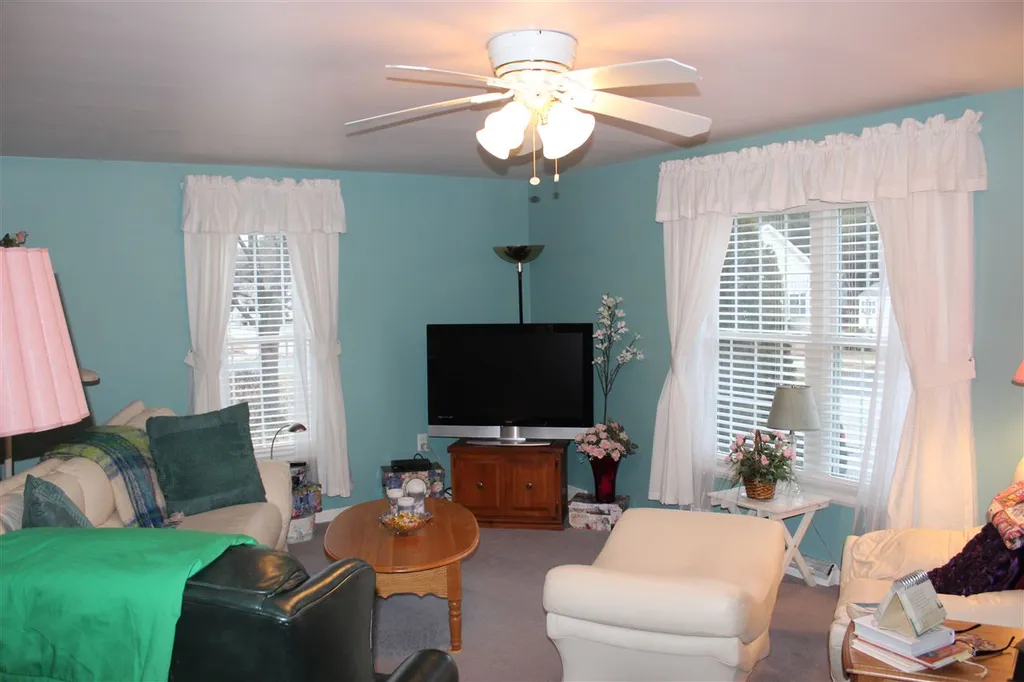 37 Centerwood Drive Concord NH 03301
