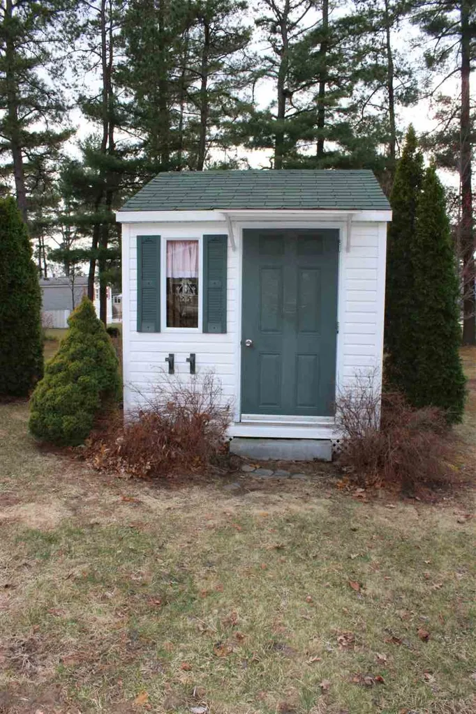 37 Centerwood Drive Concord NH 03301