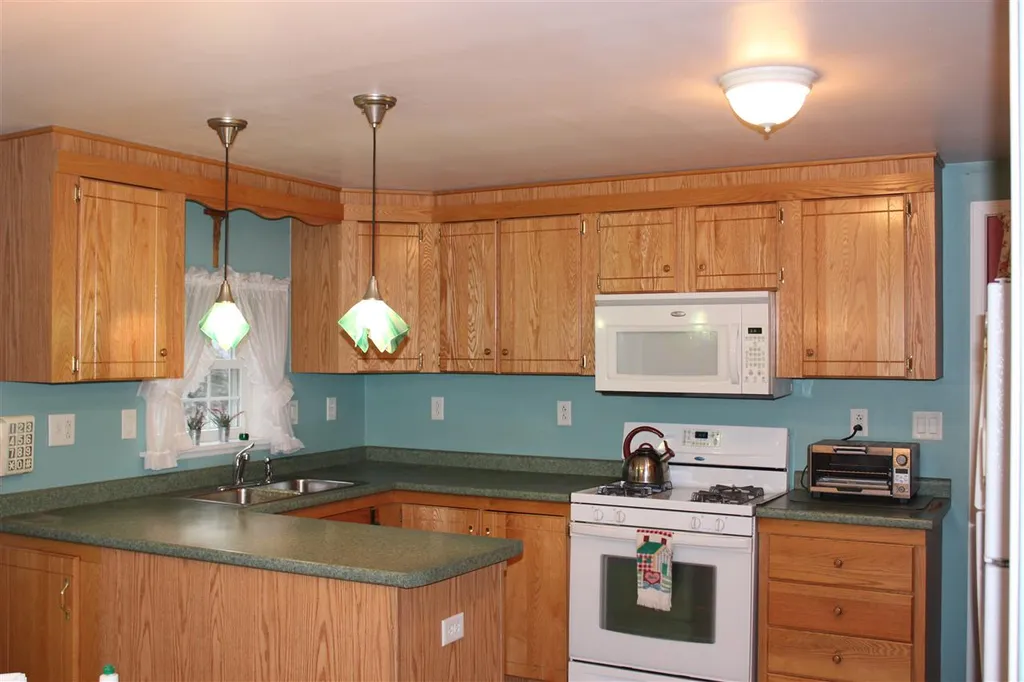 37 Centerwood Drive Concord NH 03301