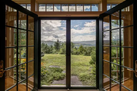 28 Clover Mill Lane Lyme NH 03768
