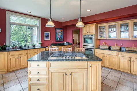 28 Clover Mill Lane Lyme NH 03768