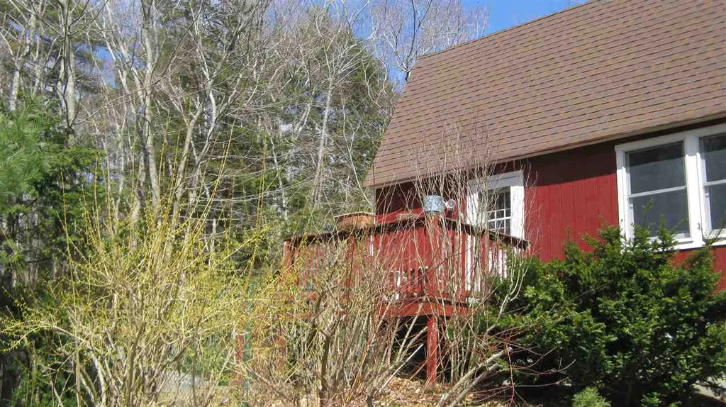 25 Brienne Road New Durham NH 03855
