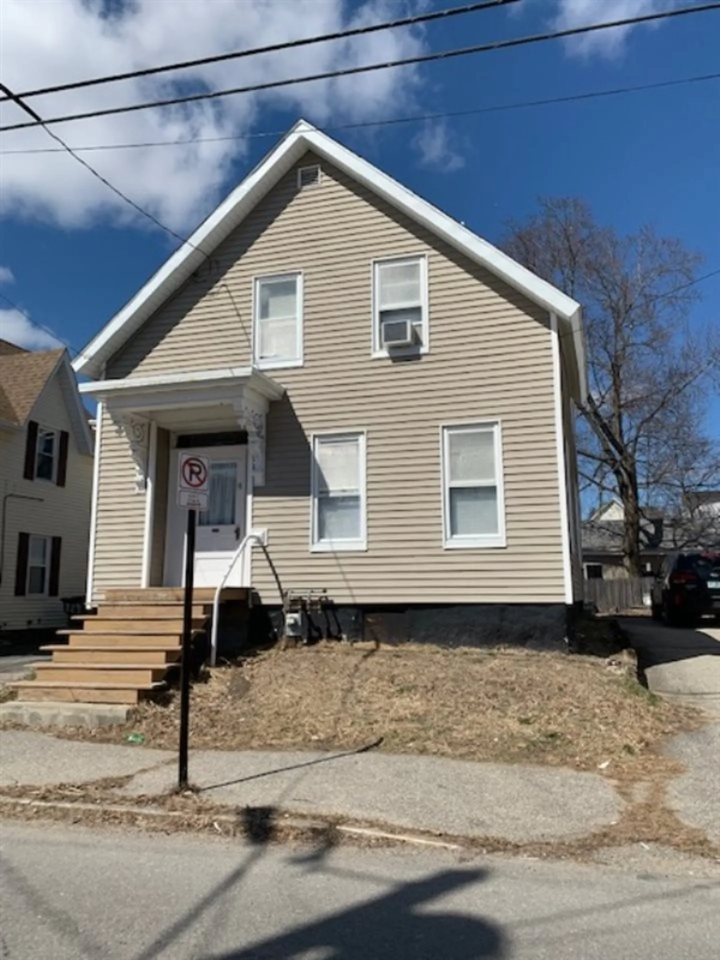 221 Douglas Street Manchester NH 03102
