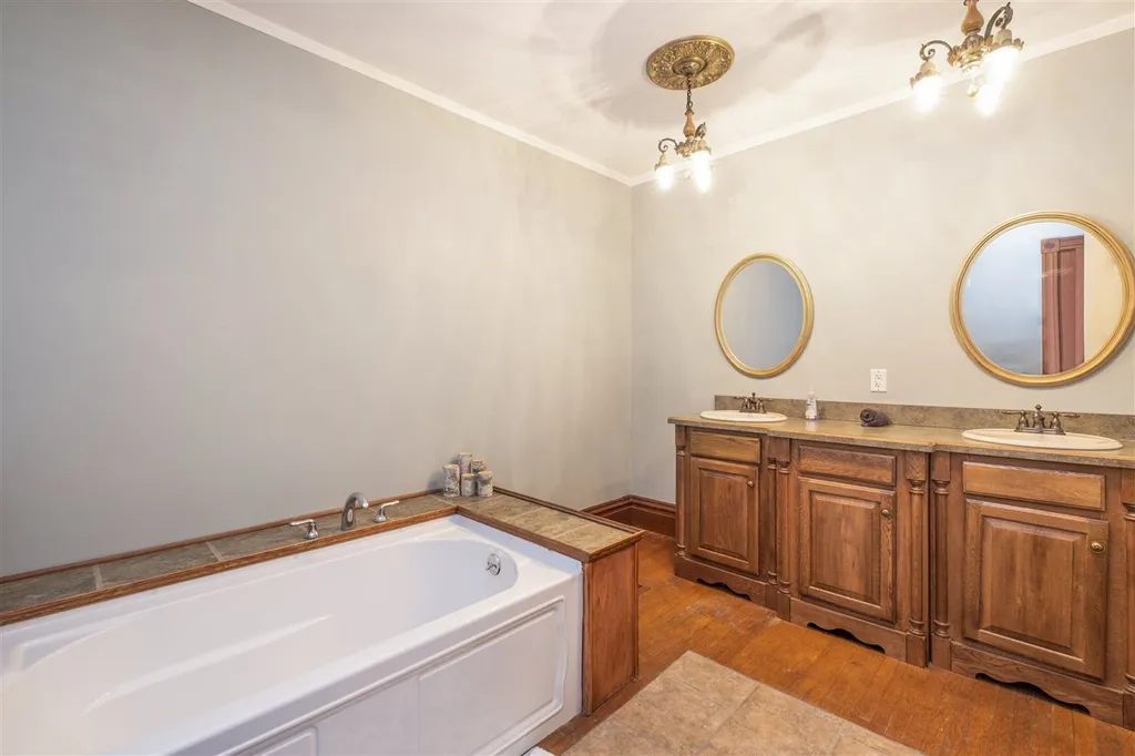 26 Summer Street Northfield NH 03276