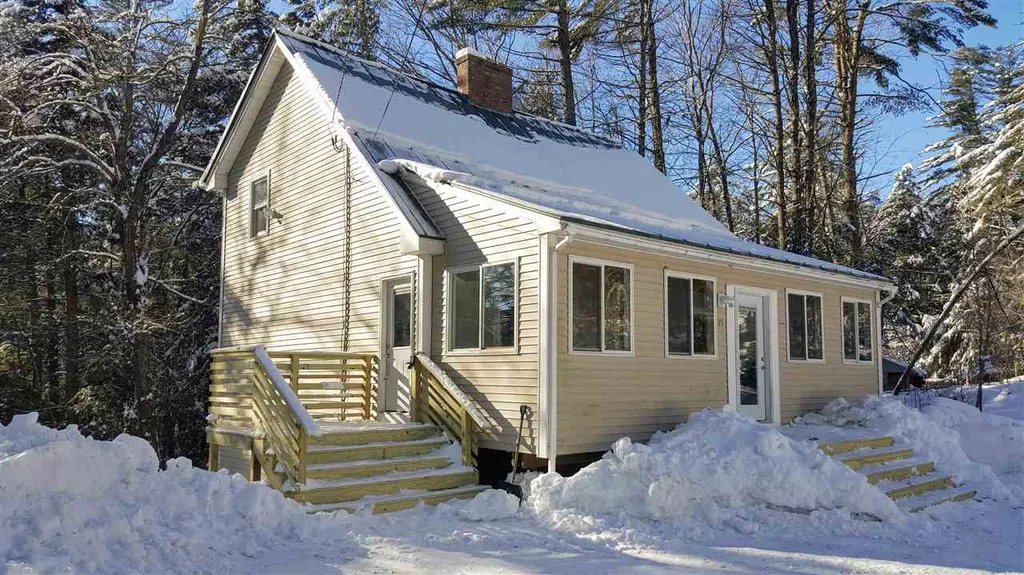 75 Brookside Lane Danbury NH 03230
