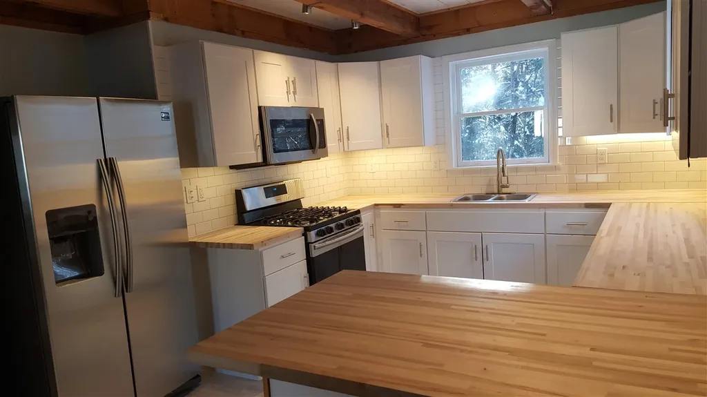 75 Brookside Lane Danbury NH 03230