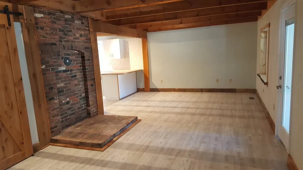 75 Brookside Lane Danbury NH 03230
