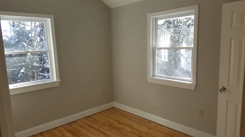 75 Brookside Lane Danbury NH 03230
