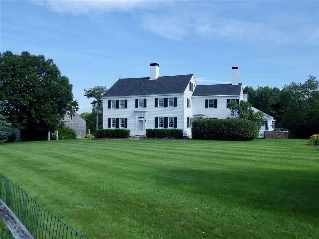 825 North Line Road Tuftonboro NH 03816