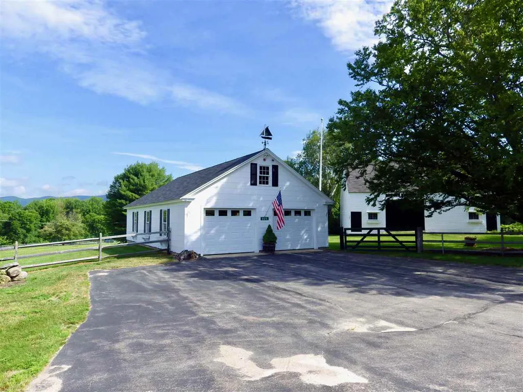 825 North Line Road Tuftonboro NH 03816
