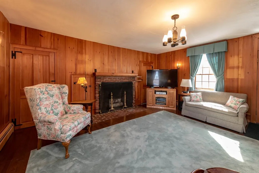 825 North Line Road Tuftonboro NH 03816
