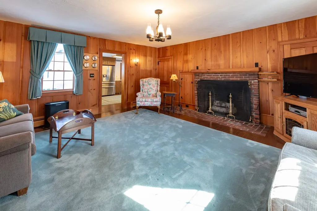 825 North Line Road Tuftonboro NH 03816