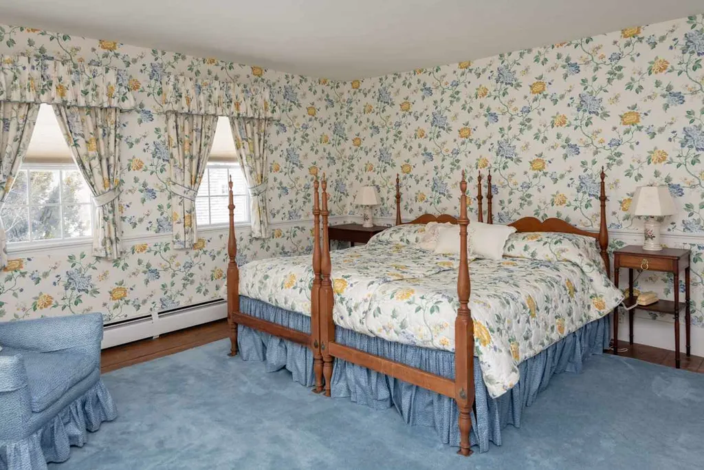 825 North Line Road Tuftonboro NH 03816