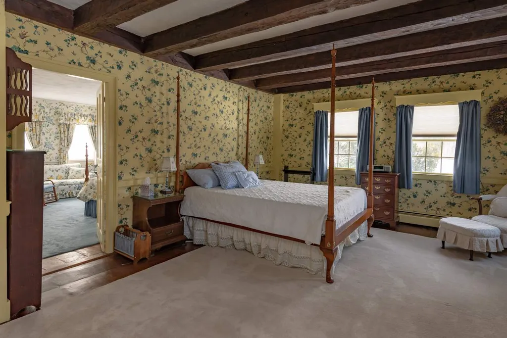 825 North Line Road Tuftonboro NH 03816