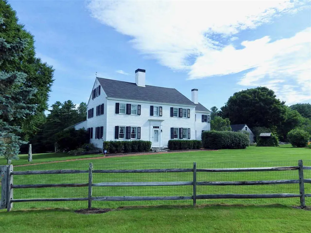 825 North Line Road Tuftonboro NH 03816