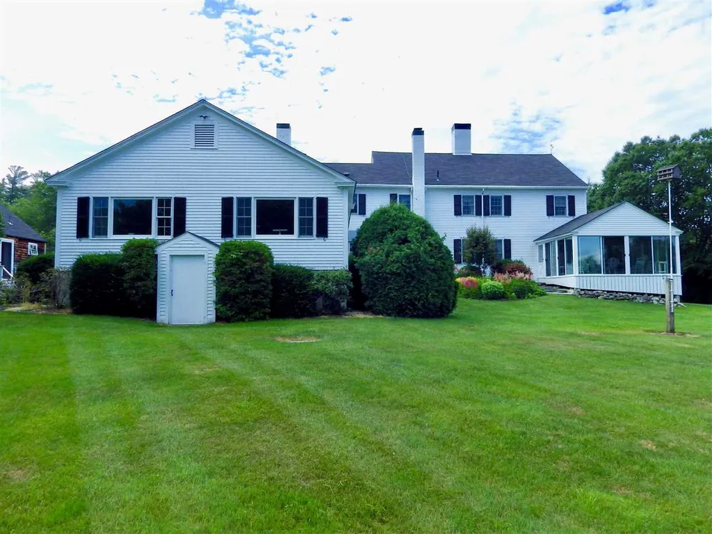 825 North Line Road Tuftonboro NH 03816