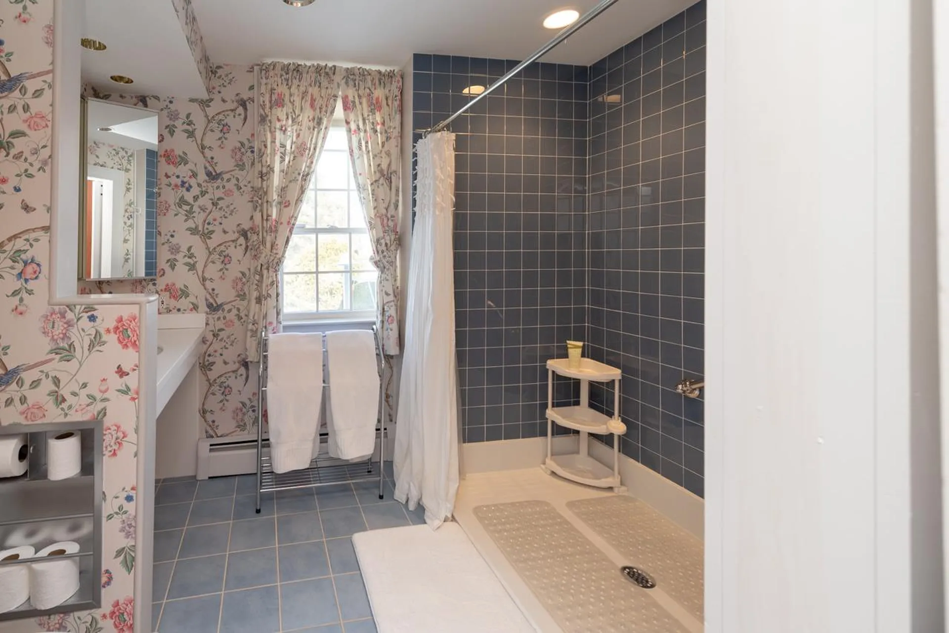 825 North Line Road Tuftonboro NH 03816