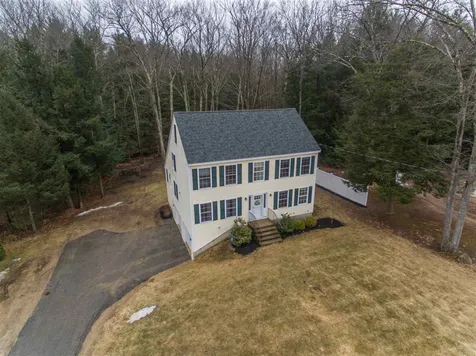 33 Compromise Lane Sandown NH 03873