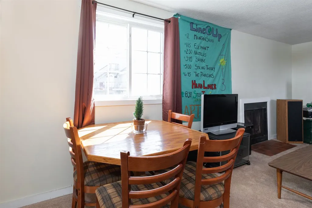 98 Henry Law Avenue Dover NH 03820