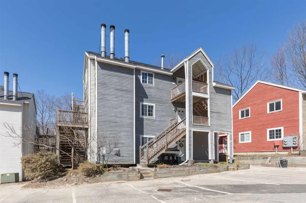 98 Henry Law Avenue Dover NH 03820