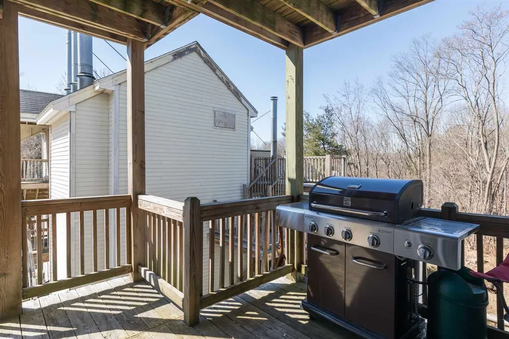 98 Henry Law Avenue Dover NH 03820