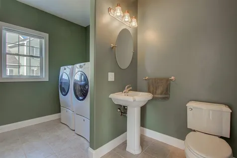 5 Pelton Way Hampton Falls NH 03844