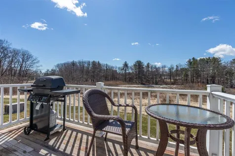 5 Pelton Way Hampton Falls NH 03844
