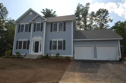 12 Laurel Landing Hudson NH 03051