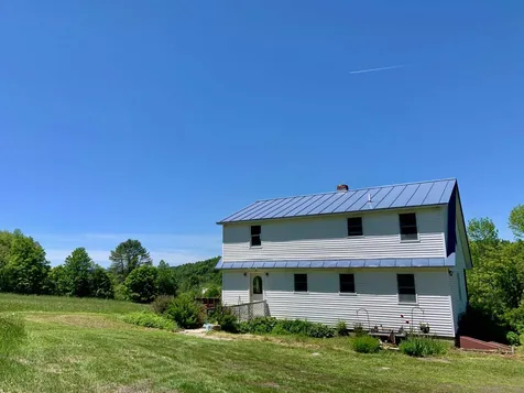 99 Raymond Road Sharon VT 05065