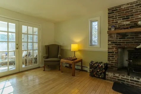 17 Ffrost Drive Durham NH 03824