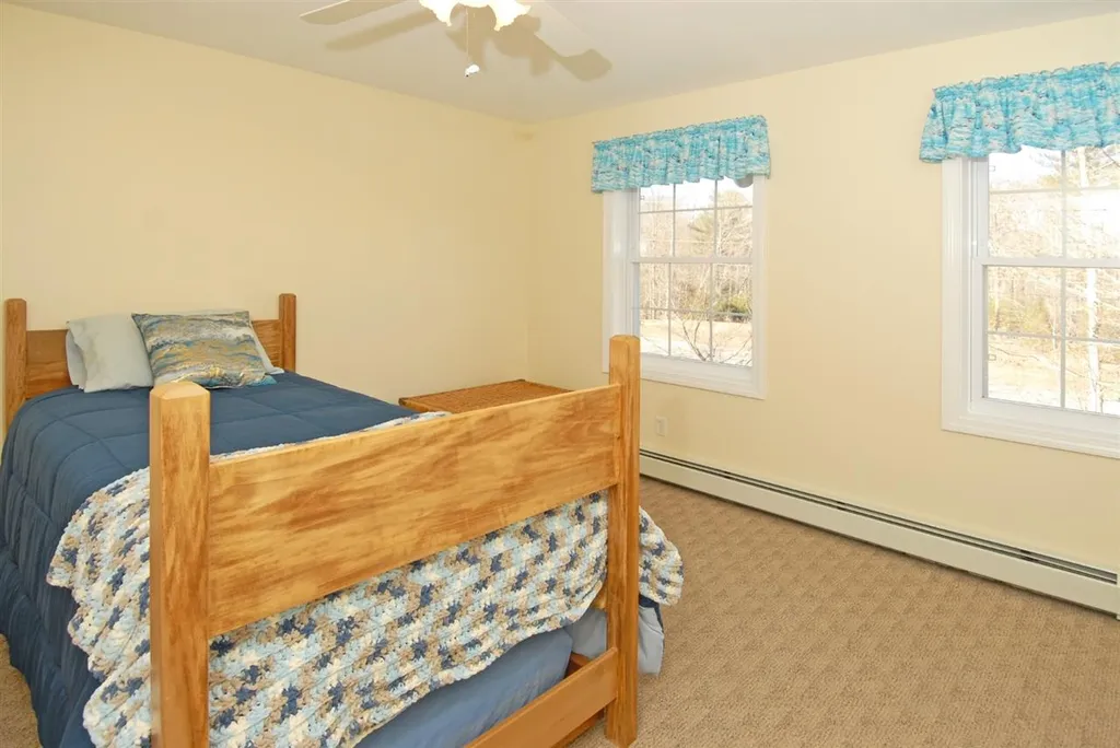 603 Scruton Pond Road Barrington NH 03825