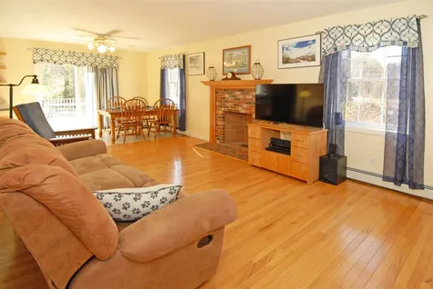 603 Scruton Pond Road Barrington NH 03825