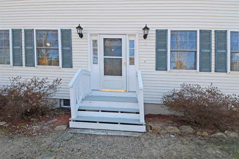 603 Scruton Pond Road Barrington NH 03825